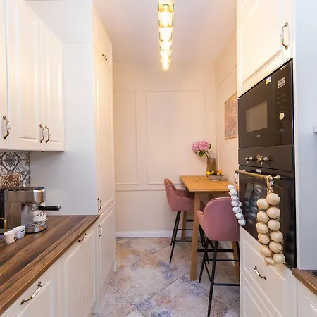 The Pearl Downtown Apartment Sofia